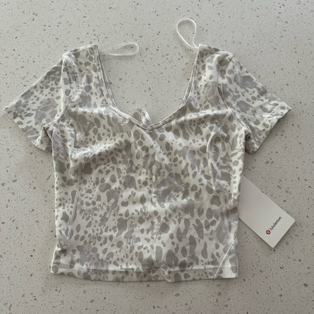 LULULEMON ALIGN TEE